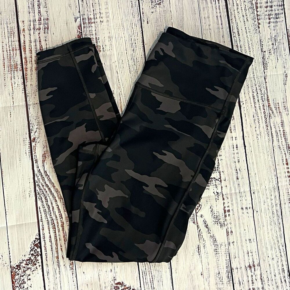 Athleta Ultimate Camo 7/8 Tight High Rise Leggings Black Pockets SP